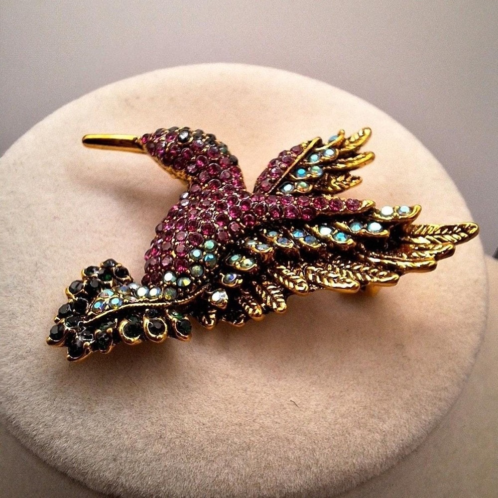 Vintage hummingbird broach magenta pink green rhinestones gold tone